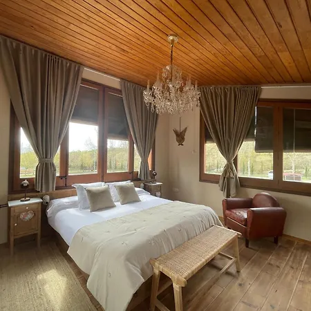 Touristic Ballonga Horses Apartment Solsona